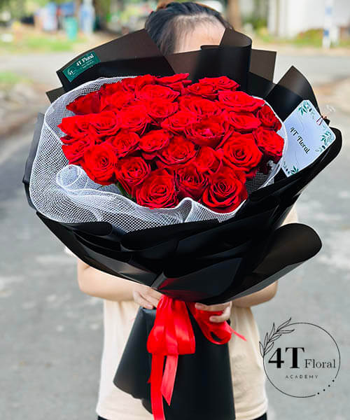 bó hoa hồng đỏ kiểu hiện đại