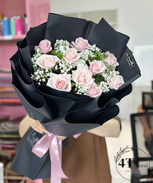 bó hoa hồng kem mix baby trắng