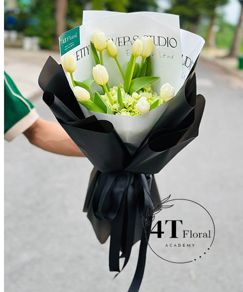Bó hoa tulip trắng đẹp