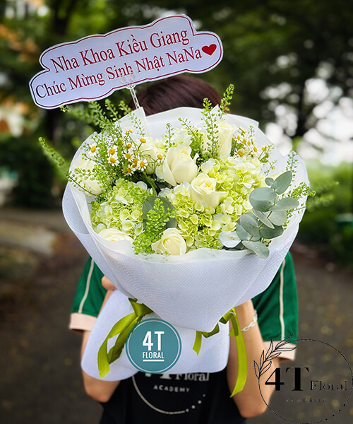 Bó hoa tươi đẹp lung linh