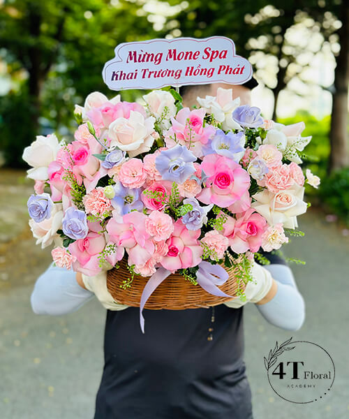 giỏ hoa để bàn tone tím hồng