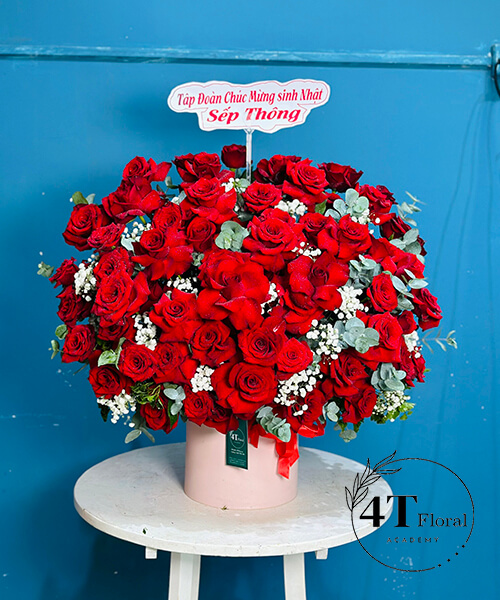 giỏ hoa hồng đỏ khổng lồ