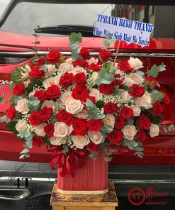 Giỏ hoa hồng đỏ mix hồng kem dâu - GH173