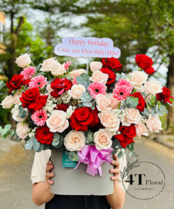 Giỏ hoa hồng kem mix hồng đỏ - GH163