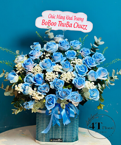 giỏ hoa hồng xanh dương