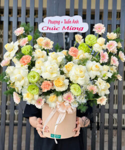 Giỏ hoa tone vàng bay bổng - GH121