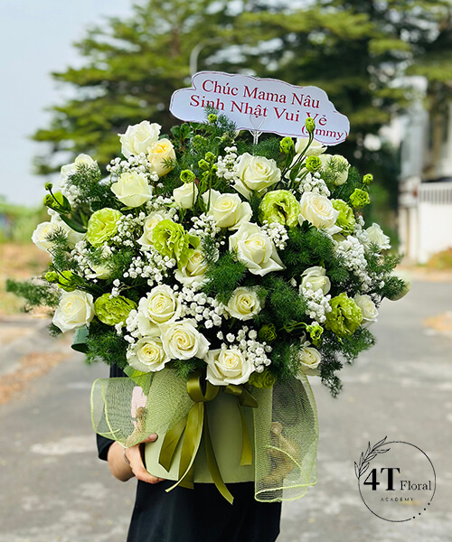 giỏ hoa tone xanh lá cây