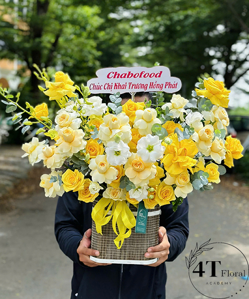 Giỏ hoa tươi hiện đại