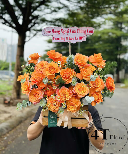 Giỏ hoa tươi tỏa sáng