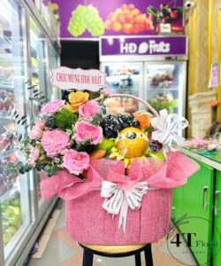 Giỏ trái cây kèm hoa sang trọng - TC111