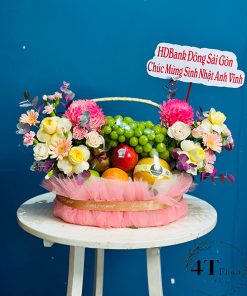Giỏ trái cây kèm hoa tặng sinh nhật sếp - TC114