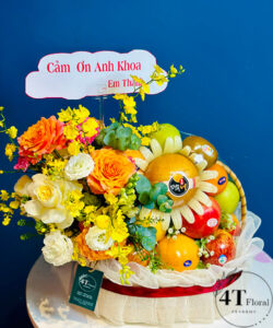 Giỏ trái cây kèm hoa tươi - TC58