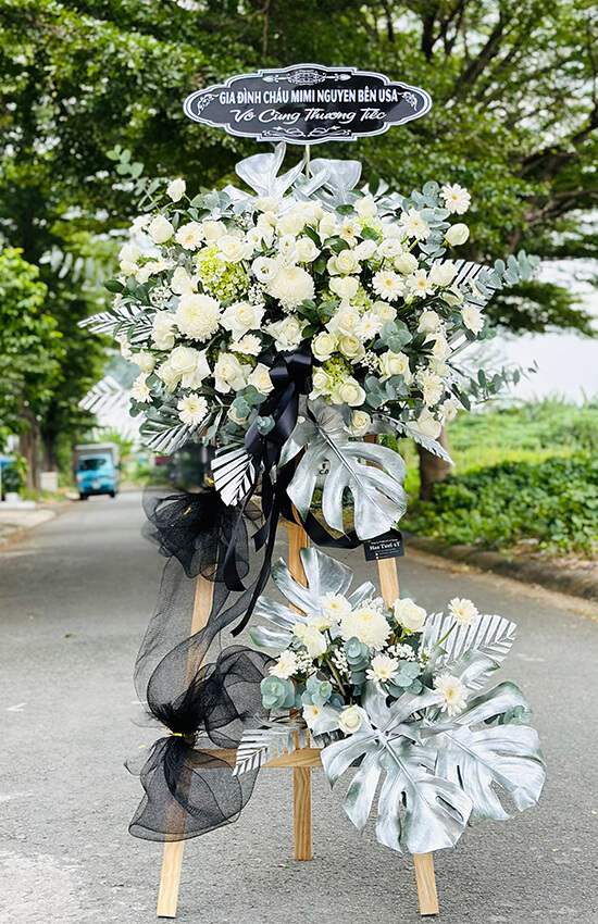 kệ hoa đám tang hiện đại