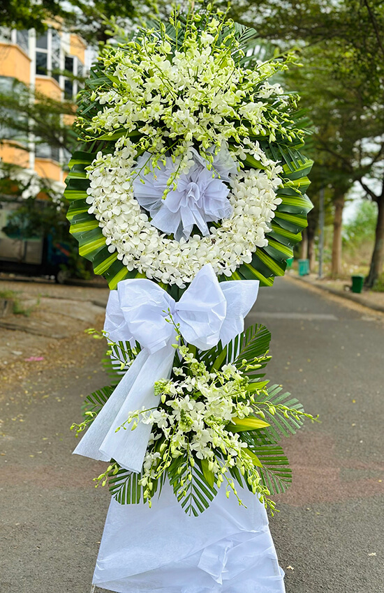 kệ hoa đám tang lan thái hai tầng