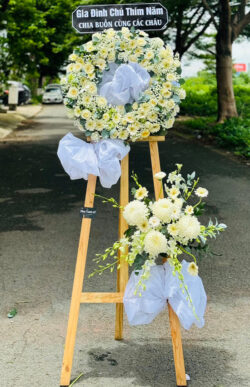 Kệ hoa hai tầng hiện đại hồng trắng đồng tiền trắng cúc mẫu đơn - HV41