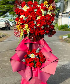 Kệ hoa khai trương rực rỡ – HK115