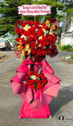 Kệ hoa khai trương rực rỡ – HK115