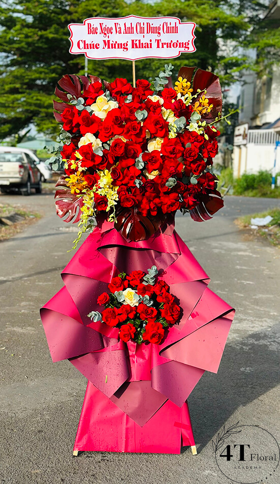 Kệ hoa khai trương rực rỡ