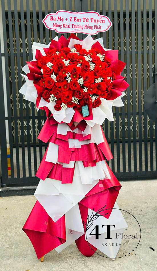 Kệ hoa màu đỏ đẹp