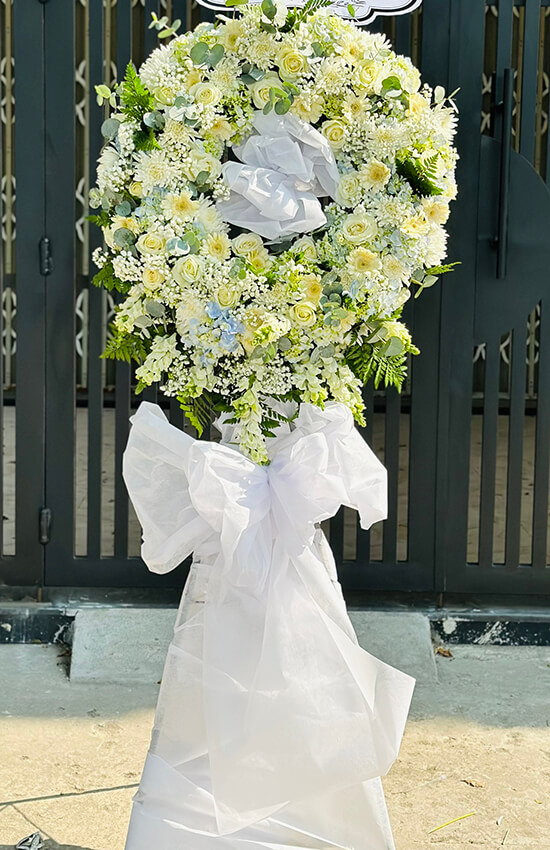 kệ hoa tang lễ tông trắng đẹp