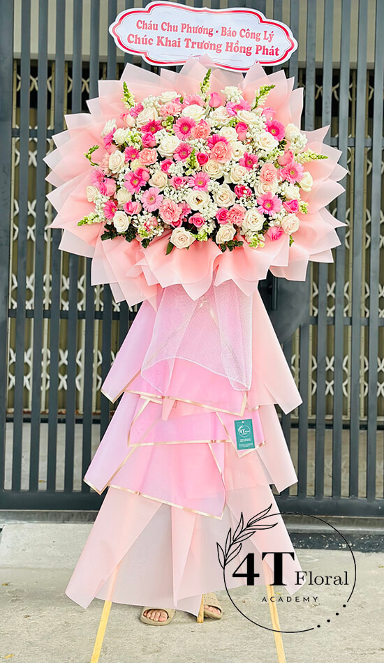 kệ hoa tươi màu hồng