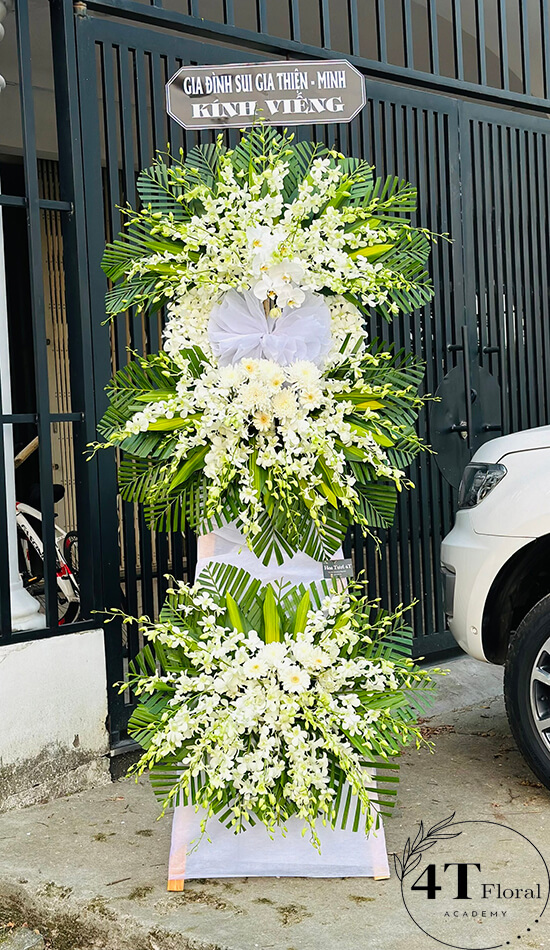 Kệ hoa viếng 3 tầng