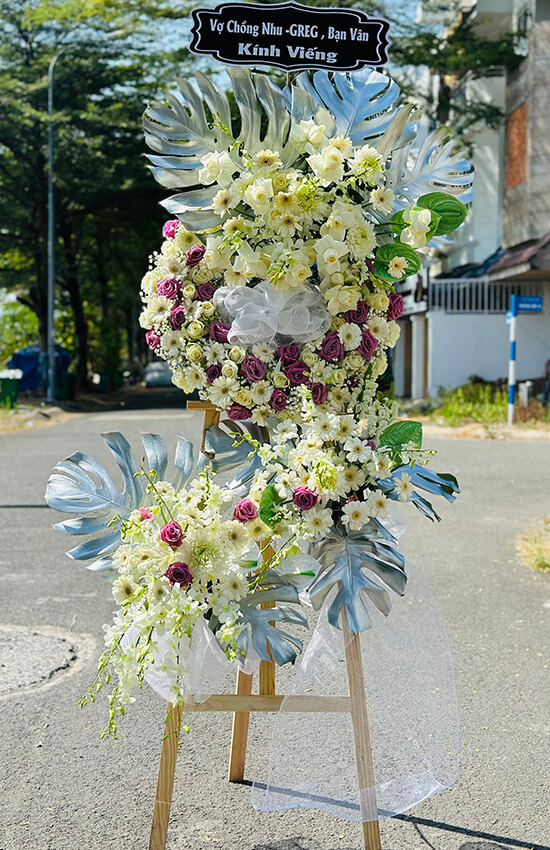 kệ hoa viếng ba tầng đẹp