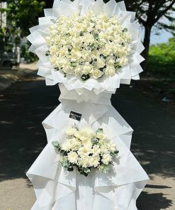 Kệ hoa viếng hồng trắng hai tầng- HV60