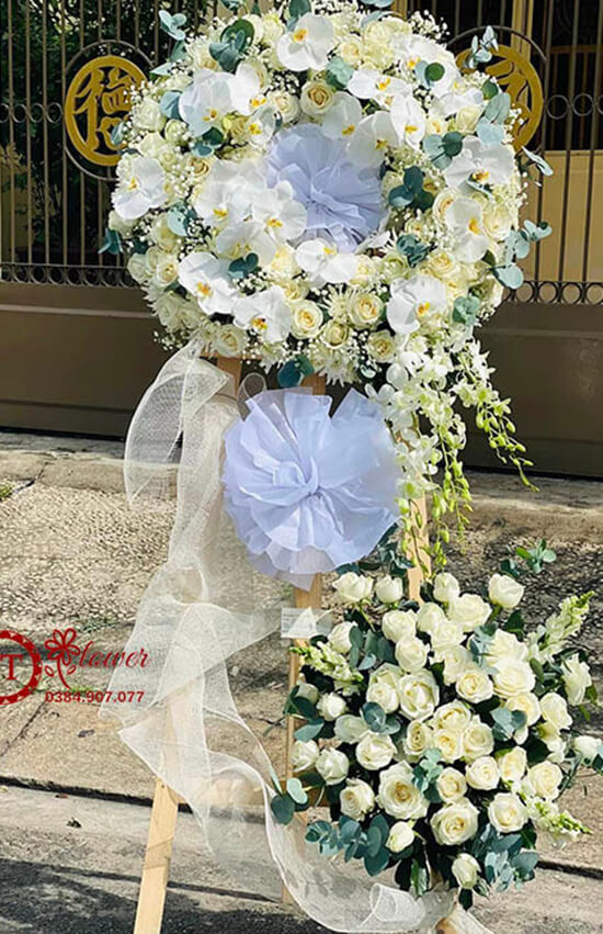 kệ hoa viếng sang trọng