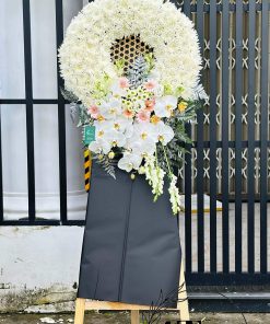 Vòng hoa tang lễ sang trọng - HV136