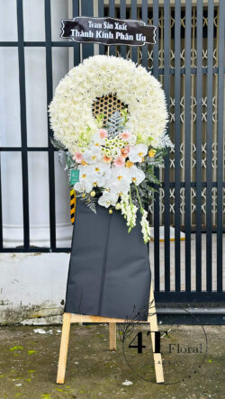 Vòng hoa tang lễ sang trọng - HV136